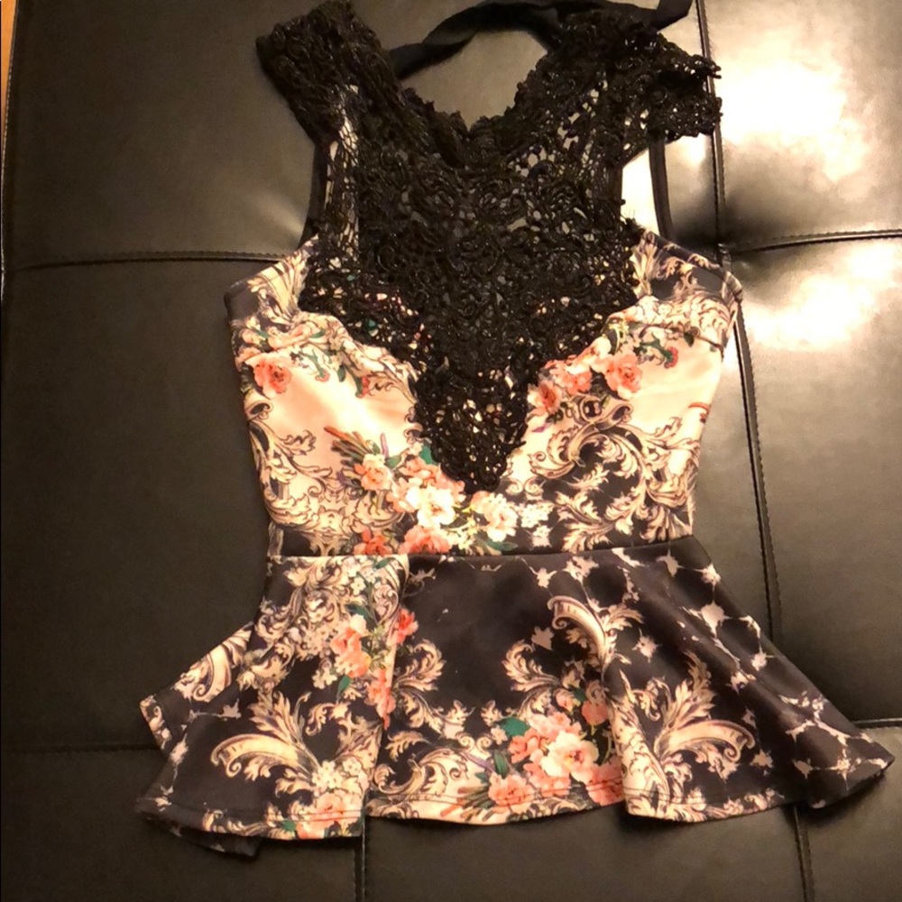 Arden B top